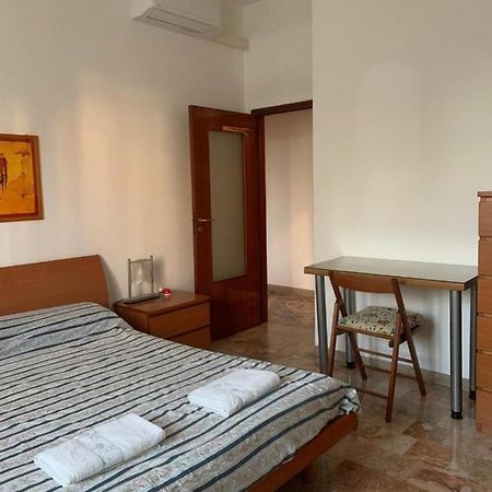 Comfortable Room Suitable 1-2 Pax Bologna Esterno foto